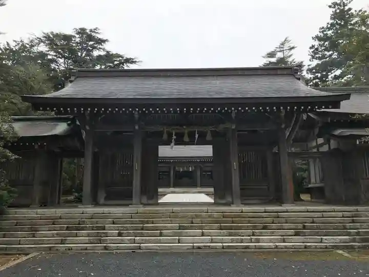 名和神社の山門・神門