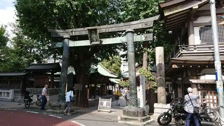 湯島天満宮の鳥居