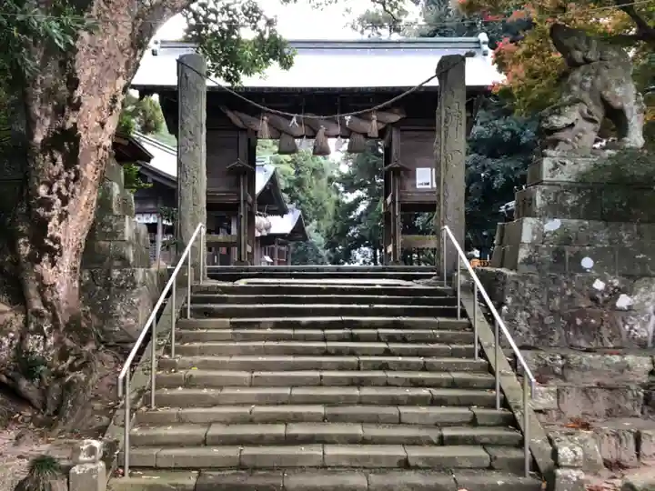 揖夜神社の山門・神門