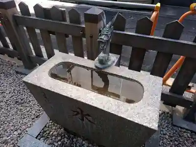 榎龍王／榎地蔵尊の手水舎
