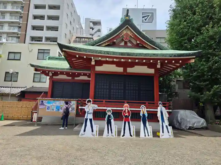 浅草神社の像