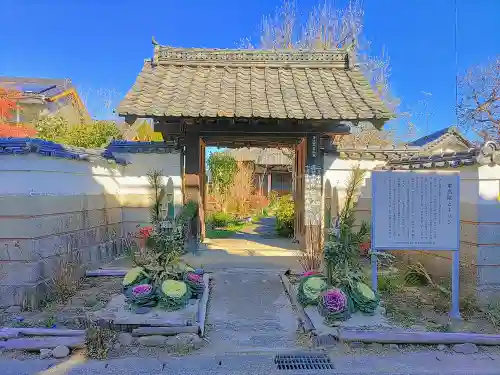 東高院の山門・神門