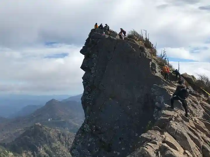 石鎚神社頂上社の周辺