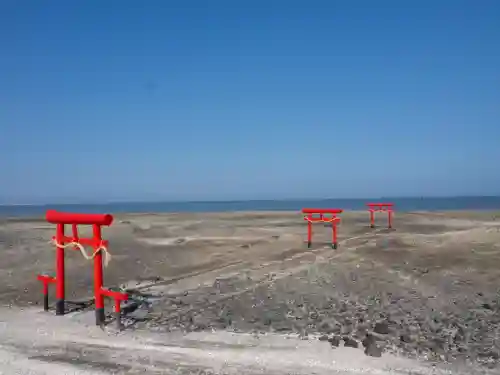大魚神社の{uncategorized: "未分類", other: "その他", undefined: "問題あり", building: "その他建物", grave: "お墓", sacred_gate: "鳥居", guardian: "狛犬", statue: "像", buddha: "仏像", history: "歴史", nature: "自然", garden: "庭園", animal: "動物", pagoda: "塔", temizu: "手水舎", mountain_gate: "山門・神門", sanctuary: "本殿・本堂", subordinate: "末社・摂社", art: "芸術", scenery: "景色", jizo: "地蔵", ema: "絵馬", goshuin: "御朱印", omikuji: "おみくじ", items: "授与品その他", amulet: "お守り", goshuincho: "御朱印帳", eats: "食事", festival: "お祭り", votive_dance: "神楽", shichigosan: "七五三参", wedding: "結婚式", experience: "体験その他", initially: "初詣", around: "周辺", anti_infection: "感染症対策"}