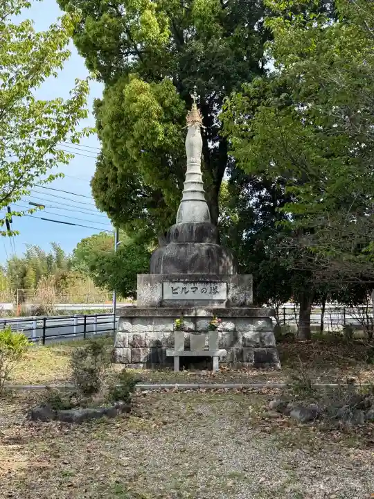 奈良縣護國神社の{uncategorized: "未分類", other: "その他", undefined: "問題あり", building: "その他建物", grave: "お墓", sacred_gate: "鳥居", guardian: "狛犬", statue: "像", buddha: "仏像", history: "歴史", nature: "自然", garden: "庭園", animal: "動物", pagoda: "塔", temizu: "手水舎", mountain_gate: "山門・神門", sanctuary: "本殿・本堂", subordinate: "末社・摂社", art: "芸術", scenery: "景色", jizo: "地蔵", ema: "絵馬", goshuin: "御朱印", omikuji: "おみくじ", items: "授与品その他", amulet: "お守り", goshuincho: "御朱印帳", eats: "食事", festival: "お祭り", votive_dance: "神楽", shichigosan: "七五三参", wedding: "結婚式", experience: "体験その他", initially: "初詣", around: "周辺", anti_infection: "感染症対策"}