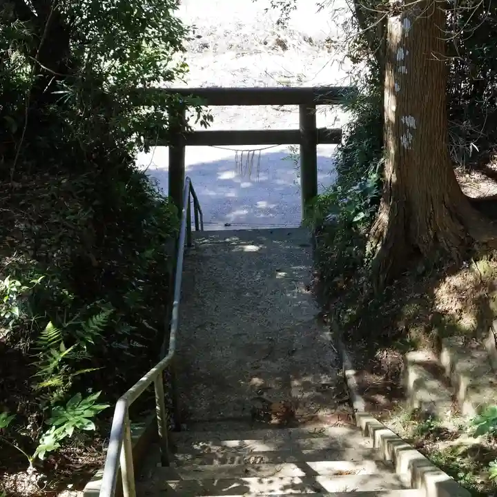 八幡神社の鳥居