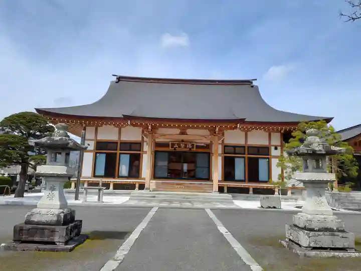 大慈寺の本殿・本堂