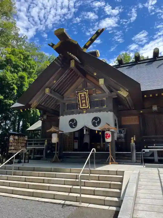 旭川神社の本殿・本堂