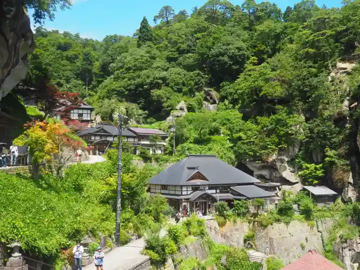 宝珠山 立石寺の{uncategorized: "未分類", other: "その他", undefined: "問題あり", building: "その他建物", grave: "お墓", sacred_gate: "鳥居", guardian: "狛犬", statue: "像", buddha: "仏像", history: "歴史", nature: "自然", garden: "庭園", animal: "動物", pagoda: "塔", temizu: "手水舎", mountain_gate: "山門・神門", sanctuary: "本殿・本堂", subordinate: "末社・摂社", art: "芸術", scenery: "景色", jizo: "地蔵", ema: "絵馬", goshuin: "御朱印", omikuji: "おみくじ", items: "授与品その他", amulet: "お守り", goshuincho: "御朱印帳", eats: "食事", festival: "お祭り", votive_dance: "神楽", shichigosan: "七五三参", wedding: "結婚式", experience: "体験その他", initially: "初詣", around: "周辺", anti_infection: "感染症対策"}
