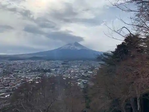 新倉富士浅間神社の景色