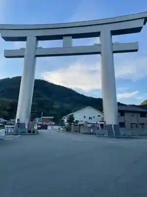 鹿嶋神社の{uncategorized: "未分類", other: "その他", undefined: "問題あり", building: "その他建物", grave: "お墓", sacred_gate: "鳥居", guardian: "狛犬", statue: "像", buddha: "仏像", history: "歴史", nature: "自然", garden: "庭園", animal: "動物", pagoda: "塔", temizu: "手水舎", mountain_gate: "山門・神門", sanctuary: "本殿・本堂", subordinate: "末社・摂社", art: "芸術", scenery: "景色", jizo: "地蔵", ema: "絵馬", goshuin: "御朱印", omikuji: "おみくじ", items: "授与品その他", amulet: "お守り", goshuincho: "御朱印帳", eats: "食事", festival: "お祭り", votive_dance: "神楽", shichigosan: "七五三参", wedding: "結婚式", experience: "体験その他", initially: "初詣", around: "周辺", anti_infection: "感染症対策"}