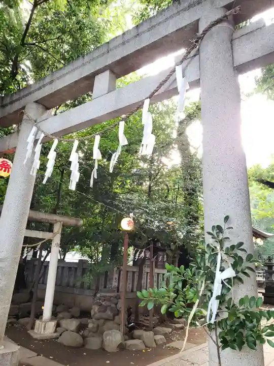 神明氷川神社の鳥居
