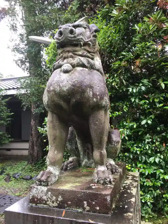 忍 諏訪神社・東照宮 の狛犬