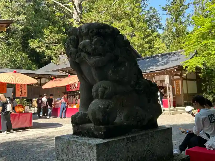 宝登山神社の{uncategorized: "未分類", other: "その他", undefined: "問題あり", building: "その他建物", grave: "お墓", sacred_gate: "鳥居", guardian: "狛犬", statue: "像", buddha: "仏像", history: "歴史", nature: "自然", garden: "庭園", animal: "動物", pagoda: "塔", temizu: "手水舎", mountain_gate: "山門・神門", sanctuary: "本殿・本堂", subordinate: "末社・摂社", art: "芸術", scenery: "景色", jizo: "地蔵", ema: "絵馬", goshuin: "御朱印", omikuji: "おみくじ", items: "授与品その他", amulet: "お守り", goshuincho: "御朱印帳", eats: "食事", festival: "お祭り", votive_dance: "神楽", shichigosan: "七五三参", wedding: "結婚式", experience: "体験その他", initially: "初詣", around: "周辺", anti_infection: "感染症対策"}