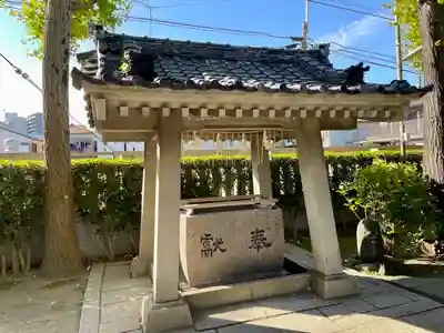 飛木稲荷神社の手水舎