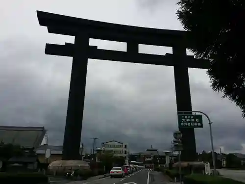 大神神社の鳥居