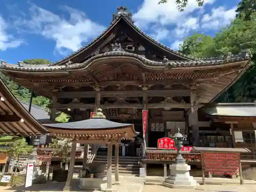 岡寺（龍蓋寺）の本殿・本堂