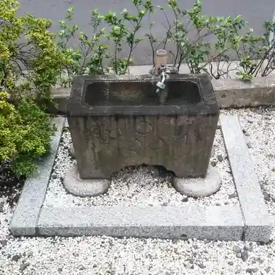 境稲荷神社の手水舎