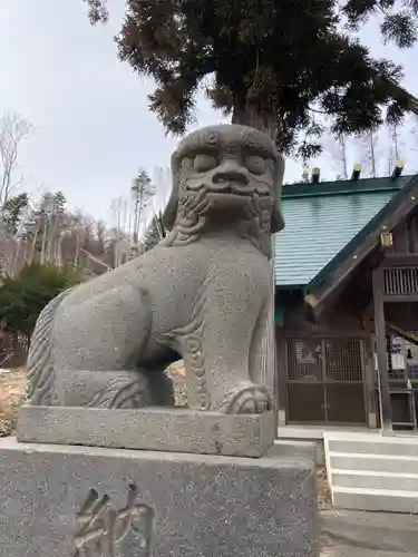 壮瞥神社の狛犬