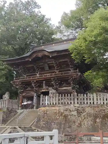 毘沙門堂の山門