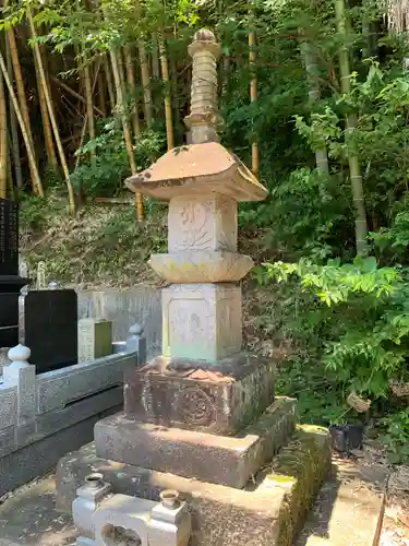 高徳寺の塔