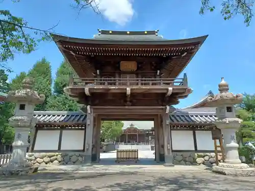 高倉寺の山門