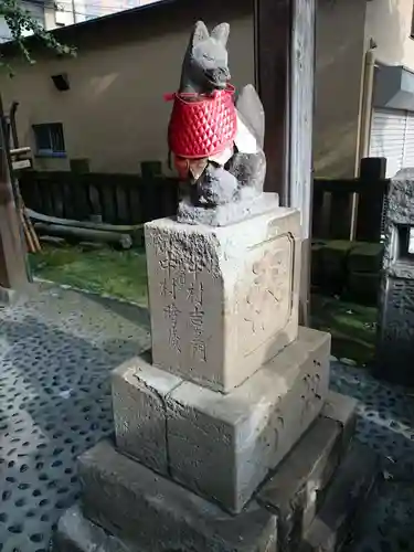 被官稲荷神社の狛犬