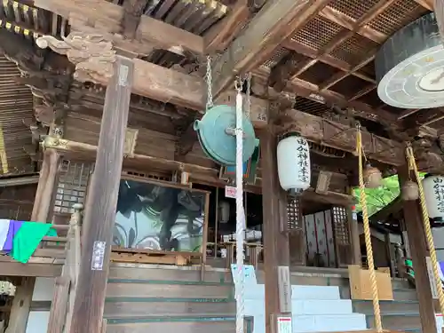 由加山 由加神社本宮の本殿