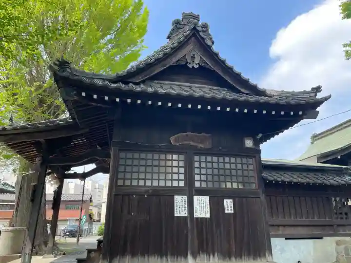 千形神社の{uncategorized: "未分類", other: "その他", undefined: "問題あり", building: "その他建物", grave: "お墓", sacred_gate: "鳥居", guardian: "狛犬", statue: "像", buddha: "仏像", history: "歴史", nature: "自然", garden: "庭園", animal: "動物", pagoda: "塔", temizu: "手水舎", mountain_gate: "山門・神門", sanctuary: "本殿・本堂", subordinate: "末社・摂社", art: "芸術", scenery: "景色", jizo: "地蔵", ema: "絵馬", goshuin: "御朱印", omikuji: "おみくじ", items: "授与品その他", amulet: "お守り", goshuincho: "御朱印帳", eats: "食事", festival: "お祭り", votive_dance: "神楽", shichigosan: "七五三参", wedding: "結婚式", experience: "体験その他", initially: "初詣", around: "周辺", anti_infection: "感染症対策"}