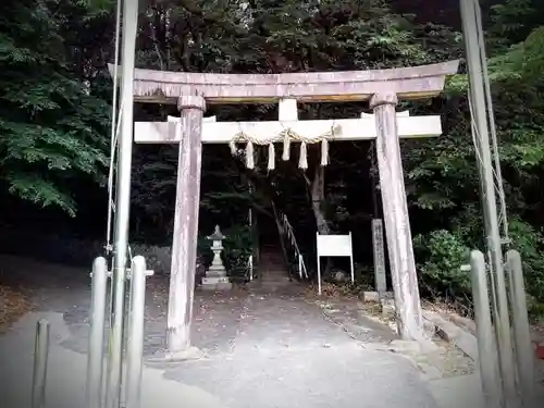 箭比神社の鳥居