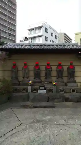 霊巌寺の地蔵