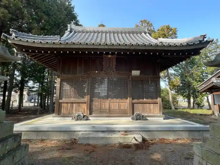 中嶋神社の{uncategorized: "未分類", other: "その他", undefined: "問題あり", building: "その他建物", grave: "お墓", sacred_gate: "鳥居", guardian: "狛犬", statue: "像", buddha: "仏像", history: "歴史", nature: "自然", garden: "庭園", animal: "動物", pagoda: "塔", temizu: "手水舎", mountain_gate: "山門・神門", sanctuary: "本殿・本堂", subordinate: "末社・摂社", art: "芸術", scenery: "景色", jizo: "地蔵", ema: "絵馬", goshuin: "御朱印", omikuji: "おみくじ", items: "授与品その他", amulet: "お守り", goshuincho: "御朱印帳", eats: "食事", festival: "お祭り", votive_dance: "神楽", shichigosan: "七五三参", wedding: "結婚式", experience: "体験その他", initially: "初詣", around: "周辺", anti_infection: "感染症対策"}