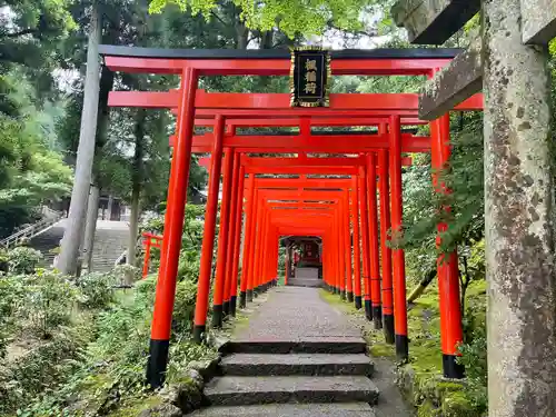 伊奈波神社の末社