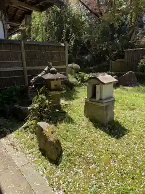 𠮷水神社（吉水神社）の{uncategorized: "未分類", other: "その他", undefined: "問題あり", building: "その他建物", grave: "お墓", sacred_gate: "鳥居", guardian: "狛犬", statue: "像", buddha: "仏像", history: "歴史", nature: "自然", garden: "庭園", animal: "動物", pagoda: "塔", temizu: "手水舎", mountain_gate: "山門・神門", sanctuary: "本殿・本堂", subordinate: "末社・摂社", art: "芸術", scenery: "景色", jizo: "地蔵", ema: "絵馬", goshuin: "御朱印", omikuji: "おみくじ", items: "授与品その他", amulet: "お守り", goshuincho: "御朱印帳", eats: "食事", festival: "お祭り", votive_dance: "神楽", shichigosan: "七五三参", wedding: "結婚式", experience: "体験その他", initially: "初詣", around: "周辺", anti_infection: "感染症対策"}