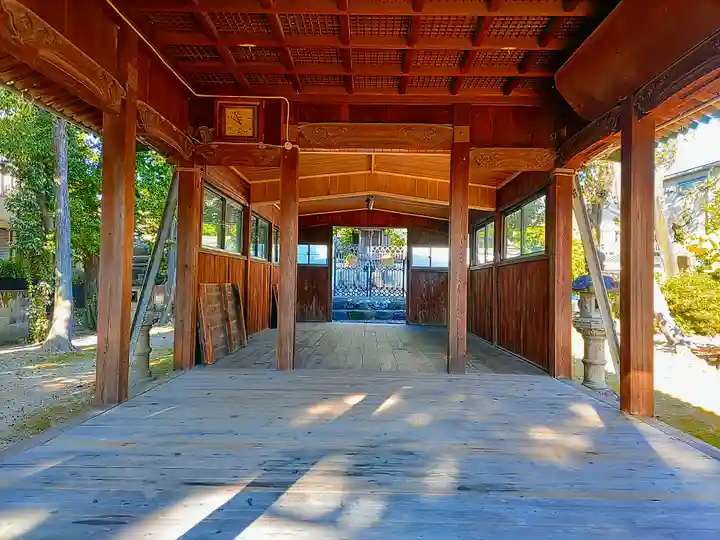 三所社の本殿・本堂