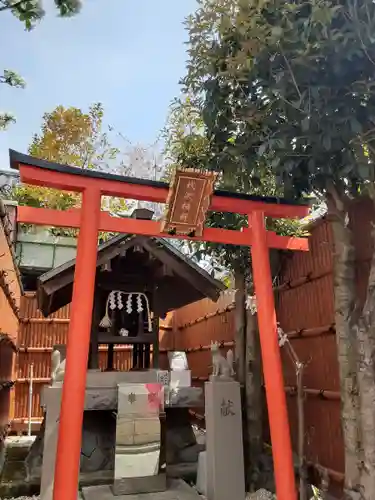 代沢稲荷の鳥居