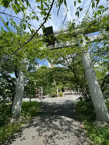 諏訪神社の鳥居