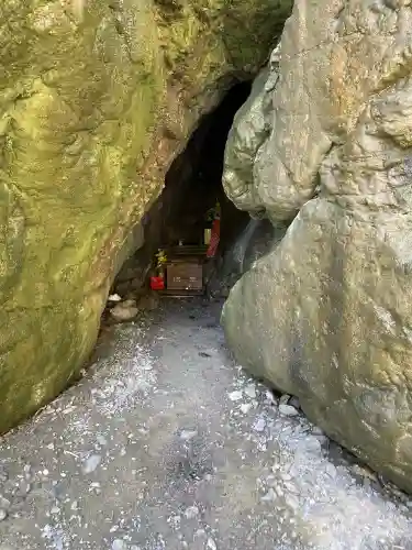 御厨人窟・神明窟(高知県)