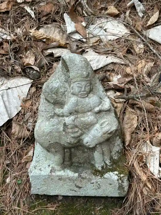 修那羅山安宮神社の{uncategorized: "未分類", other: "その他", undefined: "問題あり", building: "その他建物", grave: "お墓", sacred_gate: "鳥居", guardian: "狛犬", statue: "像", buddha: "仏像", history: "歴史", nature: "自然", garden: "庭園", animal: "動物", pagoda: "塔", temizu: "手水舎", mountain_gate: "山門・神門", sanctuary: "本殿・本堂", subordinate: "末社・摂社", art: "芸術", scenery: "景色", jizo: "地蔵", ema: "絵馬", goshuin: "御朱印", omikuji: "おみくじ", items: "授与品その他", amulet: "お守り", goshuincho: "御朱印帳", eats: "食事", festival: "お祭り", votive_dance: "神楽", shichigosan: "七五三参", wedding: "結婚式", experience: "体験その他", initially: "初詣", around: "周辺", anti_infection: "感染症対策"}