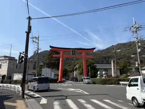 松尾大社の{uncategorized: "未分類", other: "その他", undefined: "問題あり", building: "その他建物", grave: "お墓", sacred_gate: "鳥居", guardian: "狛犬", statue: "像", buddha: "仏像", history: "歴史", nature: "自然", garden: "庭園", animal: "動物", pagoda: "塔", temizu: "手水舎", mountain_gate: "山門・神門", sanctuary: "本殿・本堂", subordinate: "末社・摂社", art: "芸術", scenery: "景色", jizo: "地蔵", ema: "絵馬", goshuin: "御朱印", omikuji: "おみくじ", items: "授与品その他", amulet: "お守り", goshuincho: "御朱印帳", eats: "食事", festival: "お祭り", votive_dance: "神楽", shichigosan: "七五三参", wedding: "結婚式", experience: "体験その他", initially: "初詣", around: "周辺", anti_infection: "感染症対策"}