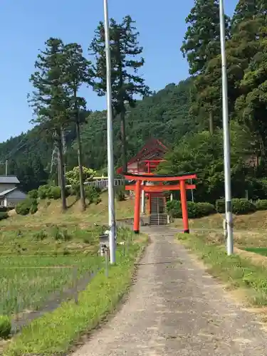 多禰神社の鳥居