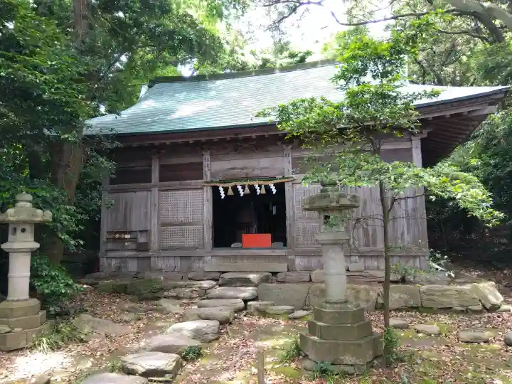大湊神社(雄島)の{uncategorized: "未分類", other: "その他", undefined: "問題あり", building: "その他建物", grave: "お墓", sacred_gate: "鳥居", guardian: "狛犬", statue: "像", buddha: "仏像", history: "歴史", nature: "自然", garden: "庭園", animal: "動物", pagoda: "塔", temizu: "手水舎", mountain_gate: "山門・神門", sanctuary: "本殿・本堂", subordinate: "末社・摂社", art: "芸術", scenery: "景色", jizo: "地蔵", ema: "絵馬", goshuin: "御朱印", omikuji: "おみくじ", items: "授与品その他", amulet: "お守り", goshuincho: "御朱印帳", eats: "食事", festival: "お祭り", votive_dance: "神楽", shichigosan: "七五三参", wedding: "結婚式", experience: "体験その他", initially: "初詣", around: "周辺", anti_infection: "感染症対策"}