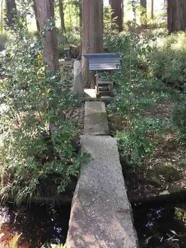 近津神社の末社