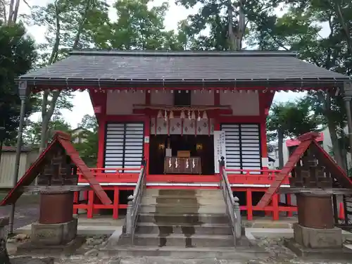 諏訪八幡神社の本殿