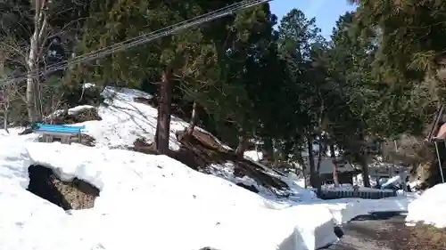 根折神社のその他建物
