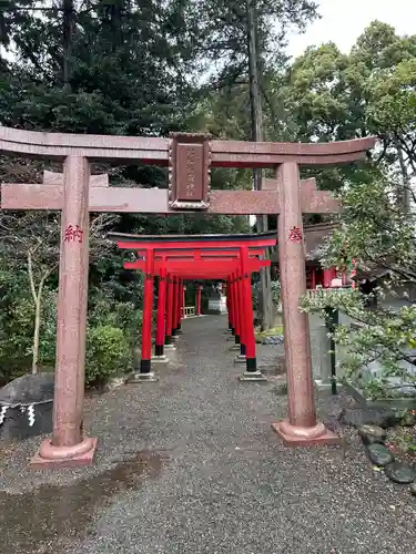 亀八招福稲荷神社(神奈川県)