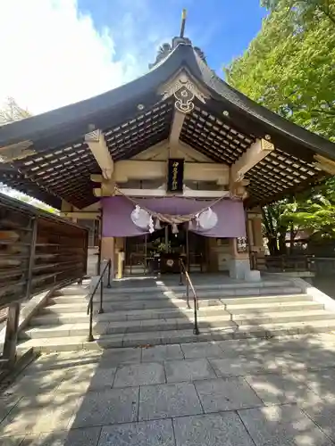 彌彦神社　(伊夜日子神社)の本殿・本堂