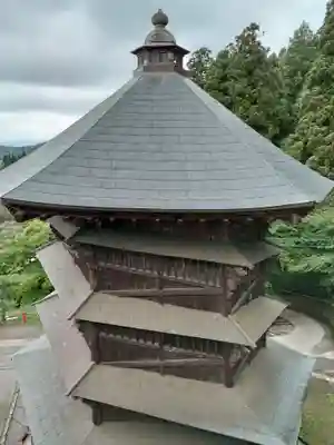 円通三匝堂(さざえ堂)の本殿・本堂