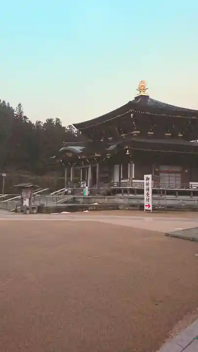 西方寺の本殿・本堂