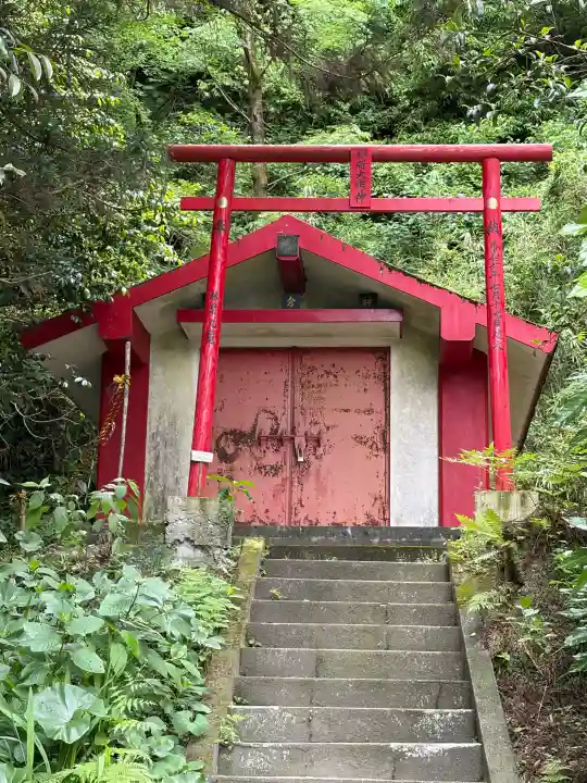 檍神社の{uncategorized: "未分類", other: "その他", undefined: "問題あり", building: "その他建物", grave: "お墓", sacred_gate: "鳥居", guardian: "狛犬", statue: "像", buddha: "仏像", history: "歴史", nature: "自然", garden: "庭園", animal: "動物", pagoda: "塔", temizu: "手水舎", mountain_gate: "山門・神門", sanctuary: "本殿・本堂", subordinate: "末社・摂社", art: "芸術", scenery: "景色", jizo: "地蔵", ema: "絵馬", goshuin: "御朱印", omikuji: "おみくじ", items: "授与品その他", amulet: "お守り", goshuincho: "御朱印帳", eats: "食事", festival: "お祭り", votive_dance: "神楽", shichigosan: "七五三参", wedding: "結婚式", experience: "体験その他", initially: "初詣", around: "周辺", anti_infection: "感染症対策"}